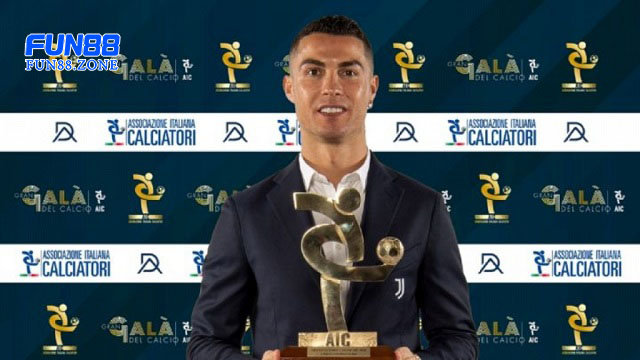 Ronaldo được Serie A vinh danh